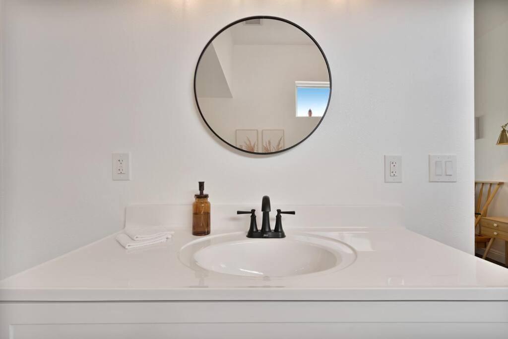 Beautiful Newly Remodeled Home, Near Jt Park Joshua Tree Kültér fotó